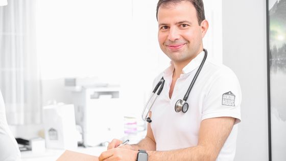 Doktorhuus Praxis Neuenhof 2